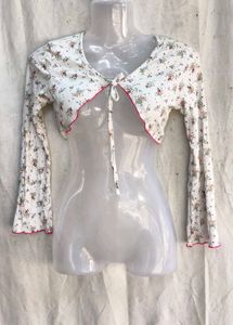 35209. Floral Print Tie-Front Cropped Top