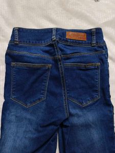 Kraus Stylish Cropped Jeans with Side Stripe
