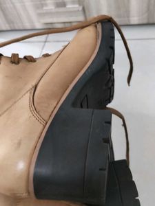 Stylish Tan Leather Lace-Up Boots