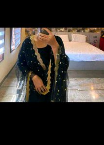 Elegant Black Kurta Top with Dupatta