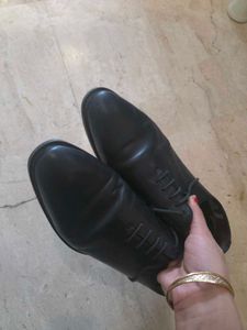 Classic Black Leather Oxford Shoes
