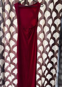 Elegant Burgundy Maxi Dress