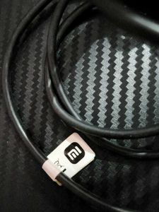 Mi Micro USB b Cable - Black (Doesn't Work Proper)