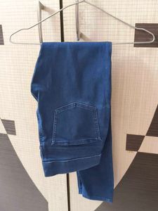Navy Skinny Denim Type Legging.