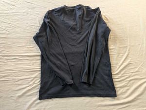Uniqlo Men's Long Sleeve V-Neck T-Shirt