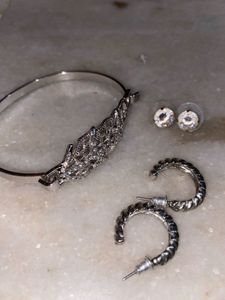Elegant Bracelet &amp; Earring Set