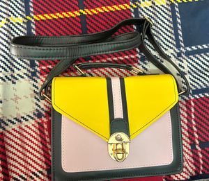 Classic Handbags 👜 Yellow And Pink