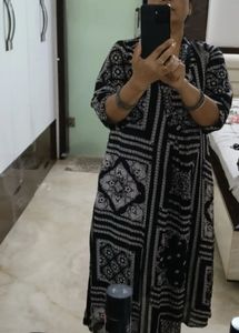 Stylish Black &amp; White Printed Kurta (XXL)