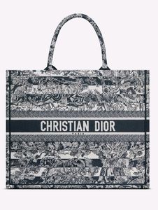 CHRISTIAN DIOR BAG