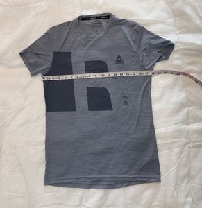 Reebok Men's Grey Graphic T-Shirt