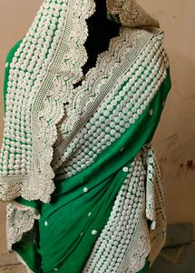 pure Georgette 💯 Elegant Green Saree with White L