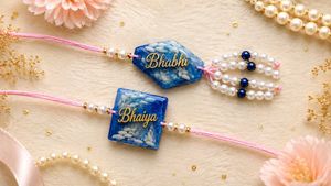 Beautiful Designer Rakhi Set