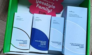 Isntree Hyaluronic Acid Skincare Set