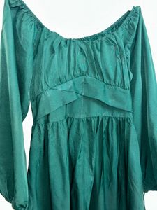 Emerald Green Off-Shoulder Mini Dress