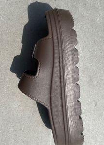 Stylish Brown Buckle Sandals
