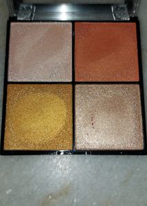Bella Keen 4 Color   Highlighter Or Blusher