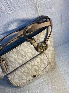 Authentic Michael Kors jet set Tote Bag