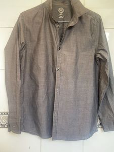 Men's Grey Long-Sleeve Button-Up Shirt