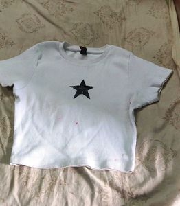 Star Graphic Crop Top