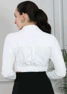 Chic White Crop Shirt
