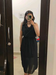Chic Black Sleeveless Midi Dress