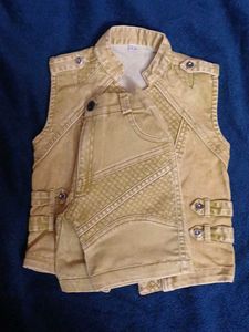 Stylish jacket and shorts set