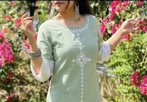 Light Green Elegant Embroidered Kurta