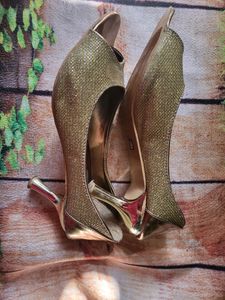 Golden Heel