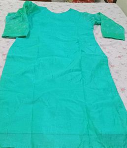 Premium Mul Chanderi Kurti Pant Dupatta Suit Set.