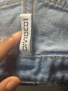 Light Wash Relaxed Fit Jeans