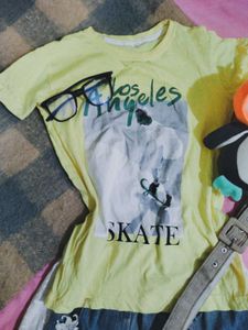 Yellow Graphic T-Shirt fitted los Angeles y2k