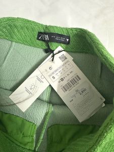 NWT ZARA Green Textured Shorts