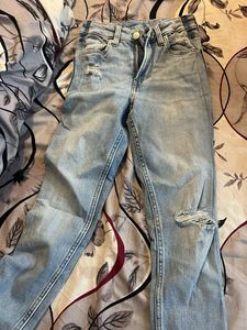 h&m light Wash Ripped Denim Jeans
