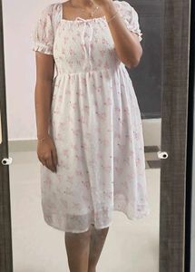 Chic Floral Puff Sleeve Dress