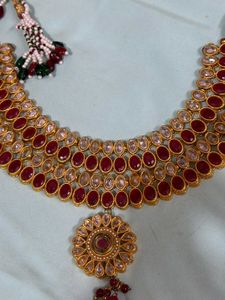 Stunning Red &amp; Crystal Necklace Set