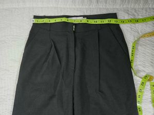 highrise Chic Black Jogger Pants waist 26