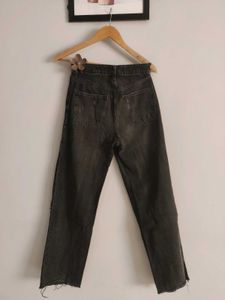 Stylish Ripped Black Jeans