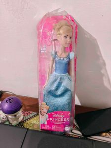 Disney Princess Cinderella Fashion Doll.