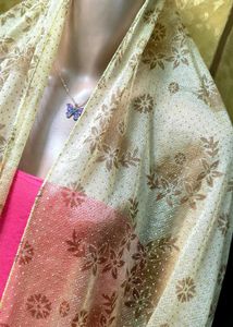 Beautiful Golden Floral Stoal