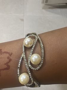Elegant Pearl & Crystal Bangle
