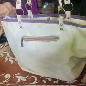 Elegant White Handbag – Stylish &amp; Classy 🤍