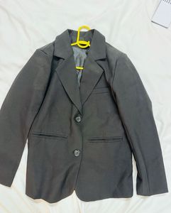 Single breasted black womens blazer