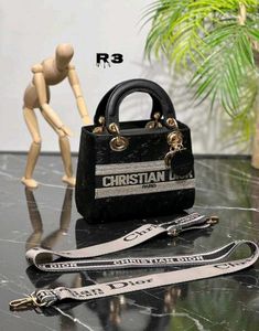 Dior slingbags