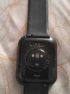 Noise Colorfit Ultra Buzz Smart Watch