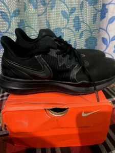 For ladies Nike Black Running Shoes