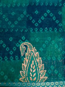 Elegant Green bandhani Saree with Lace Border