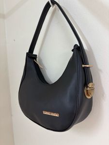 Chic Black Shoulder Bag