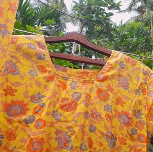 Churidar-kurta Set