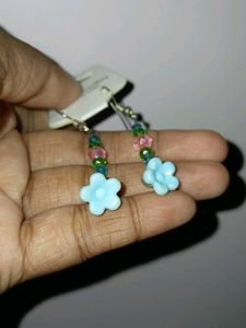 Cute Floral earrings 🩷💙🌸