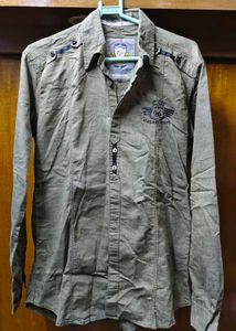 Men's Vintage Style Button-Up Shirt